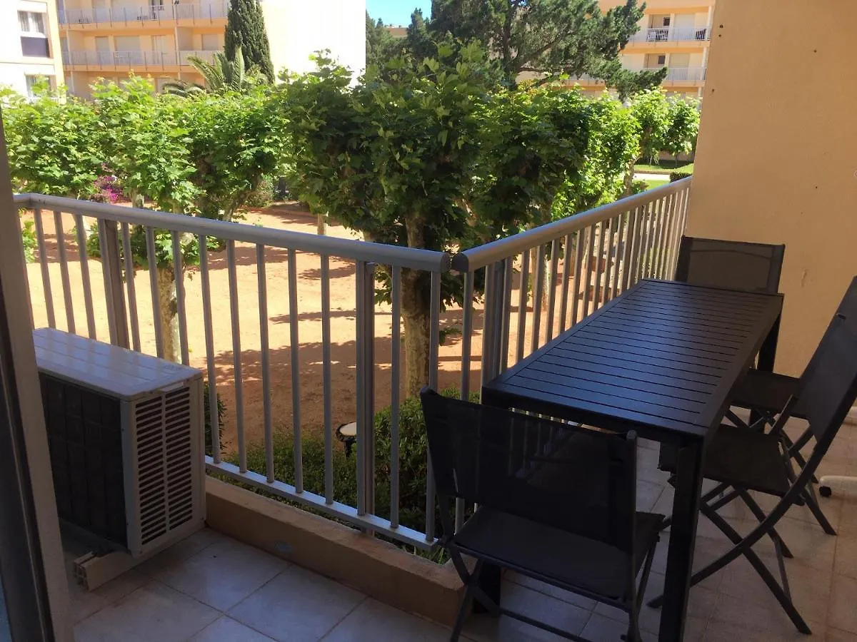 Appartement MAZET DE LA MER 54M2 LAVANDOU 100M PLAGE avec PISCINE Le Lavandou